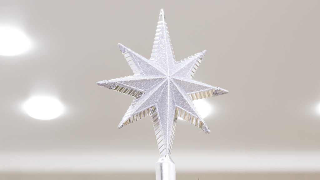 Elegant White Christmas Decor