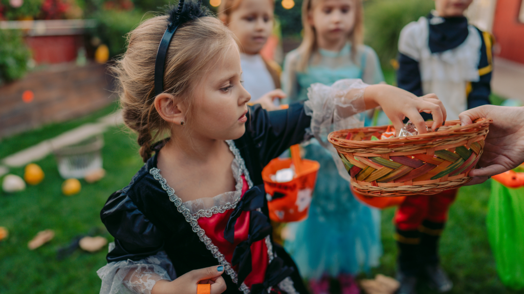 Halloween safety tips for kids and pets